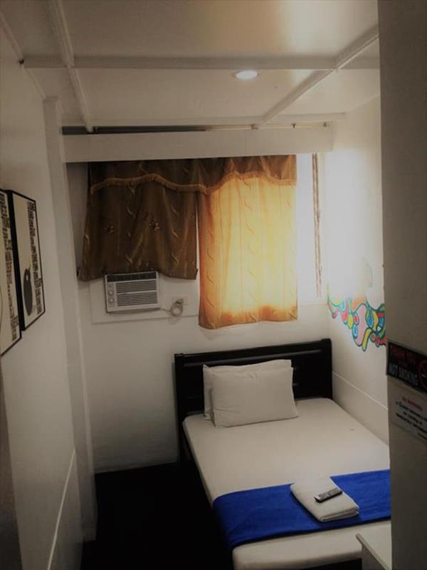 Dormitels.Ph Ust Hotel Manila Exterior photo